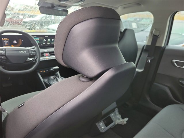 New 2025 Kia K4 LXS image 12