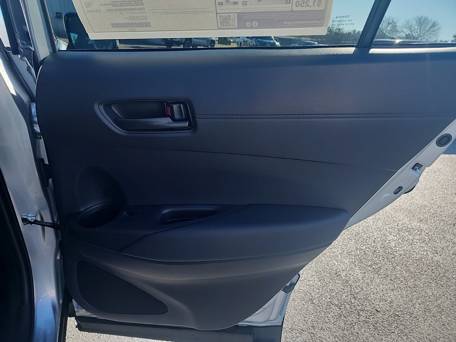 New 2025 Toyota Corolla Cross AWD Hybrid w/ Moonroof Package image 30