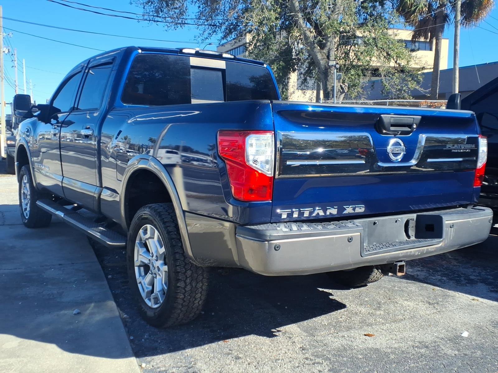 Used 2016 Nissan Titan Platinum Reserve image 4