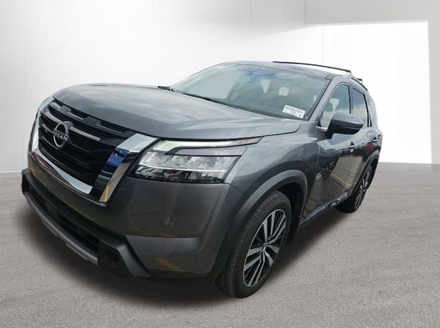 Used 2024 Nissan Pathfinder Platinum w/ Cargo Package image 1