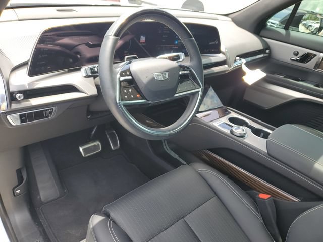 New 2026 Cadillac Vistiq Luxury AWD/4WD image 8