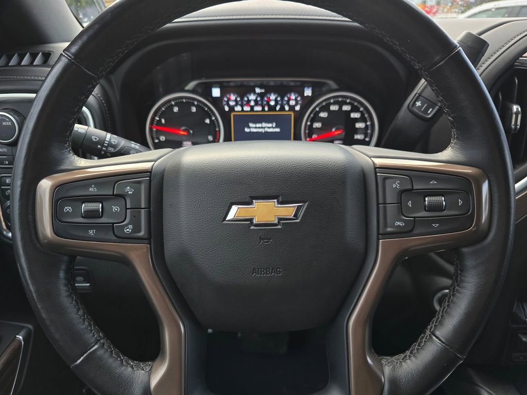 Used 2023 Chevrolet Silverado 3500 High Country image 24