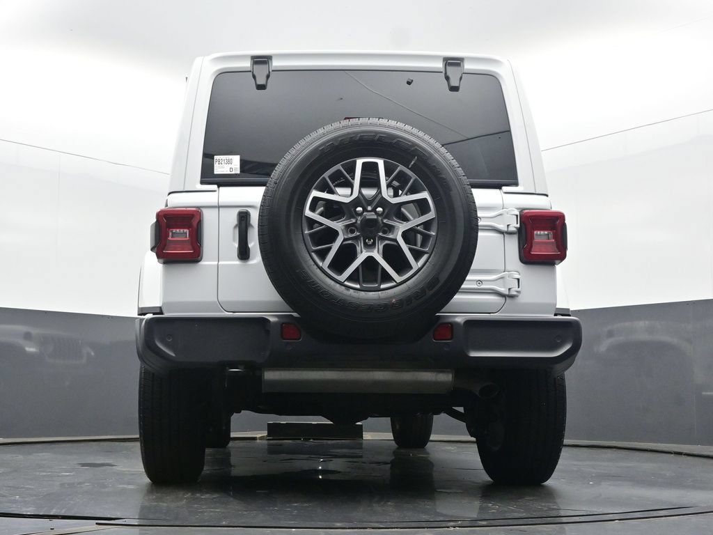 Used 2024 Jeep Wrangler Unlimited Sahara w/ Technology Group AWD/4WD image 58
