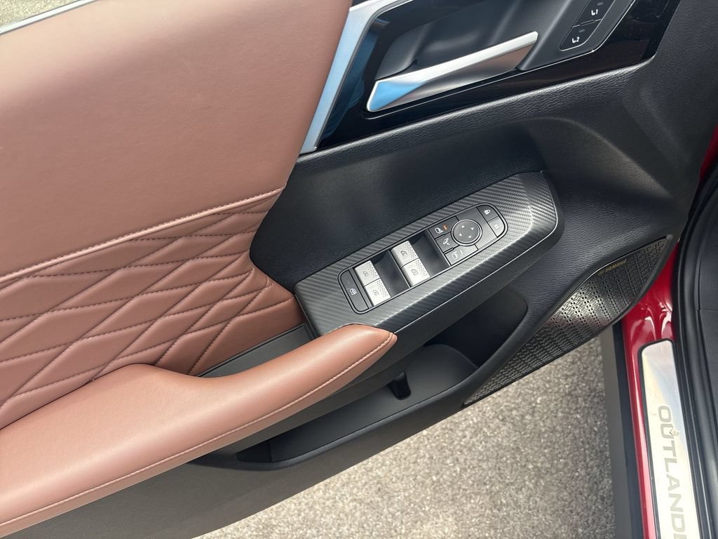 New 2026 Mitsubishi Outlander SEL FWD image 13