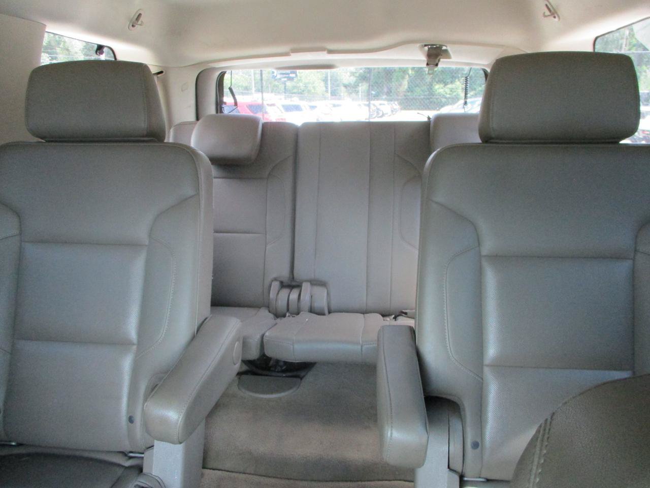 Used 2015 GMC Yukon SLT w/ HD Trailering Package RWD image 18