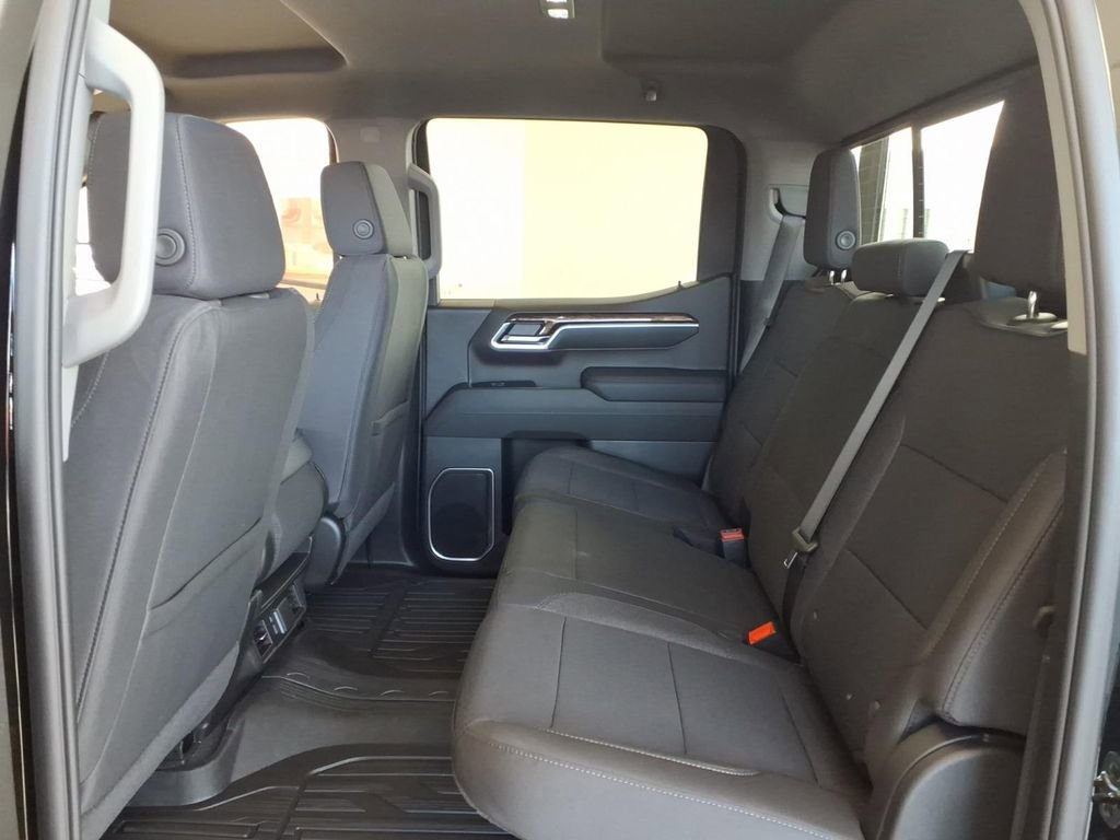 New 2026 GMC Sierra 1500 SLE image 7