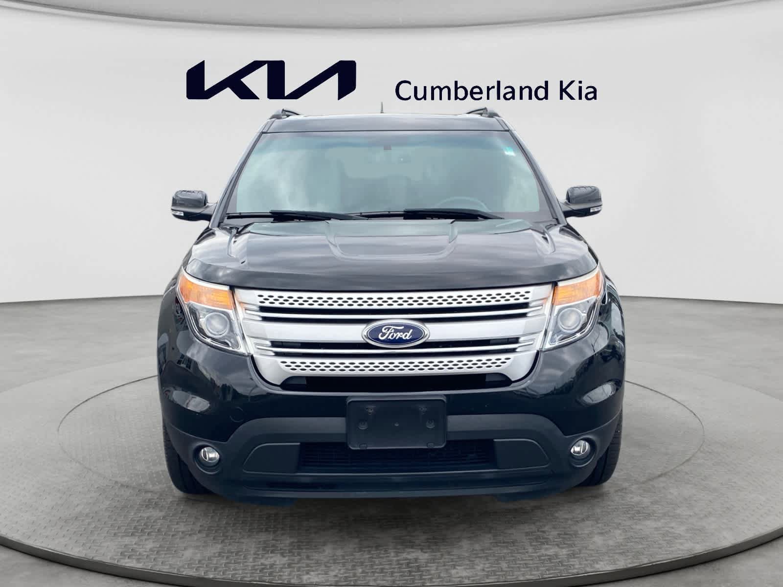 Used 2015 Ford Explorer XLT w/ Equipment Group 202B AWD/4WD image 8