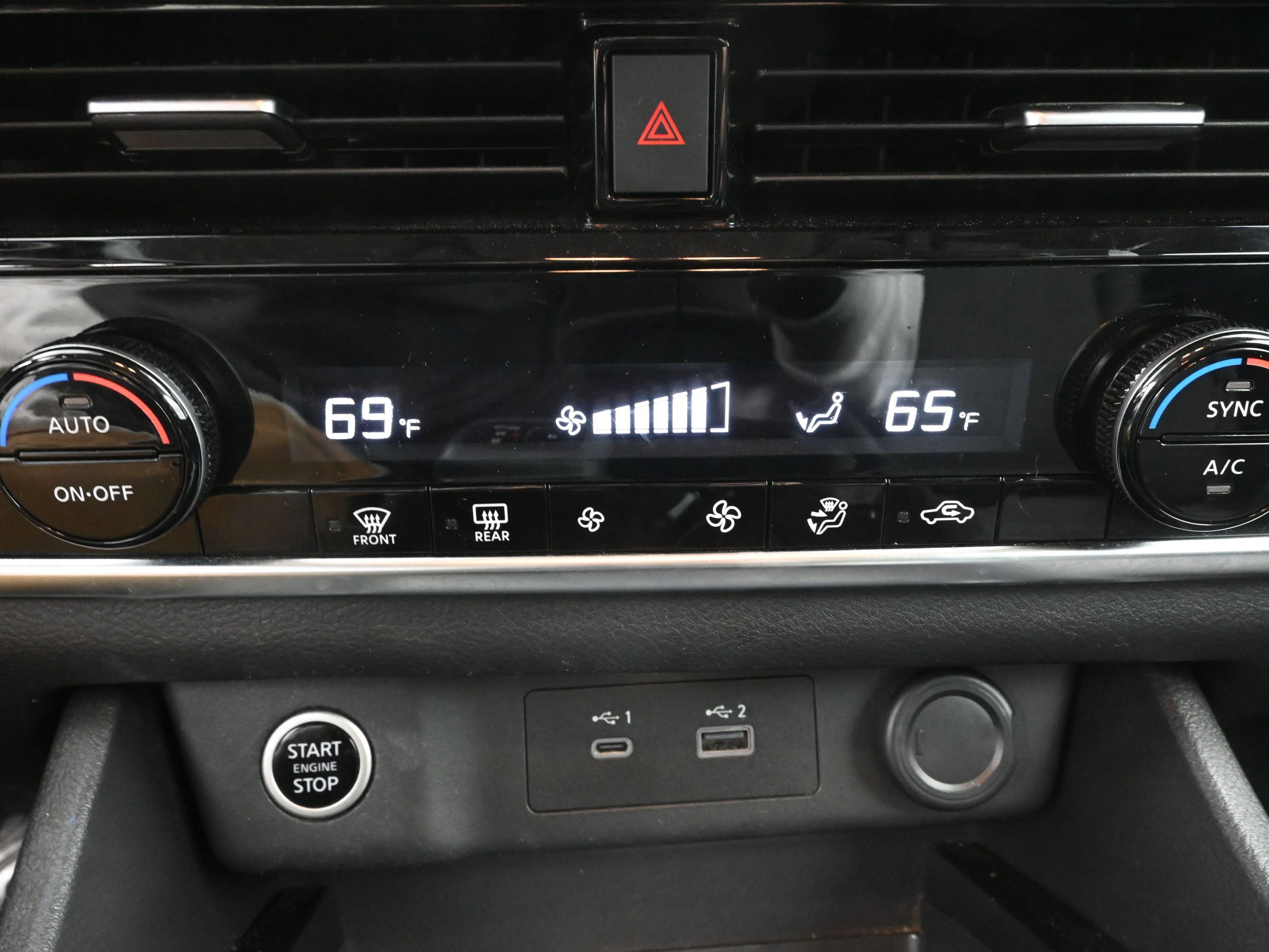 Used 2021 Nissan Rogue SV image 17