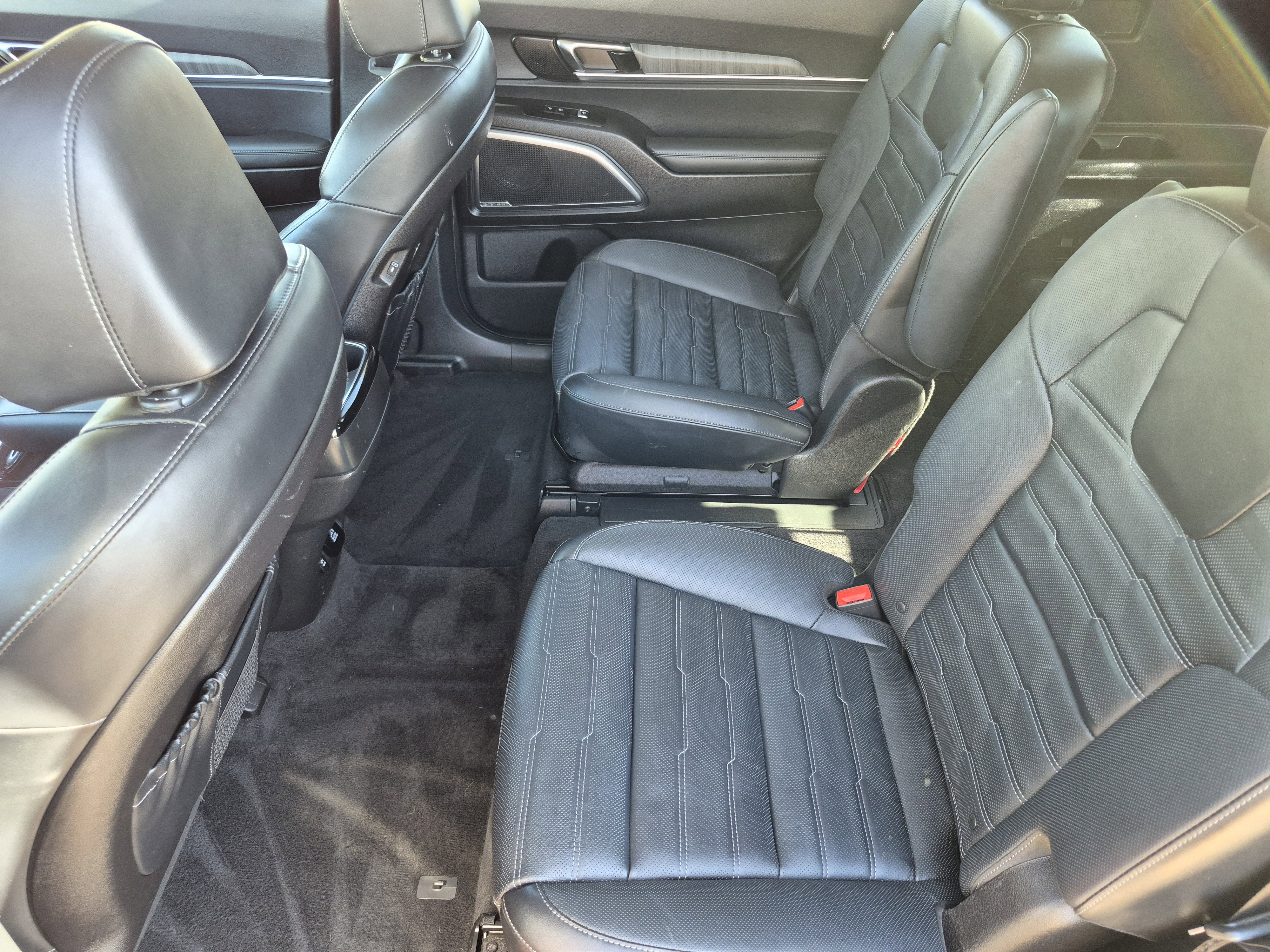 Used 2024 Kia Telluride SX Prestige image 32