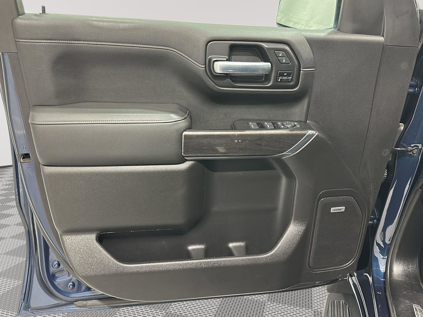 Used 2020 Chevrolet Silverado 1500 LTZ image 22