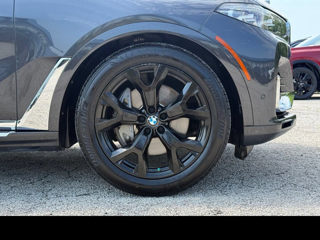 Used 2020 BMW X7 xDrive40i w/ Premium Package AWD/4WD image 10