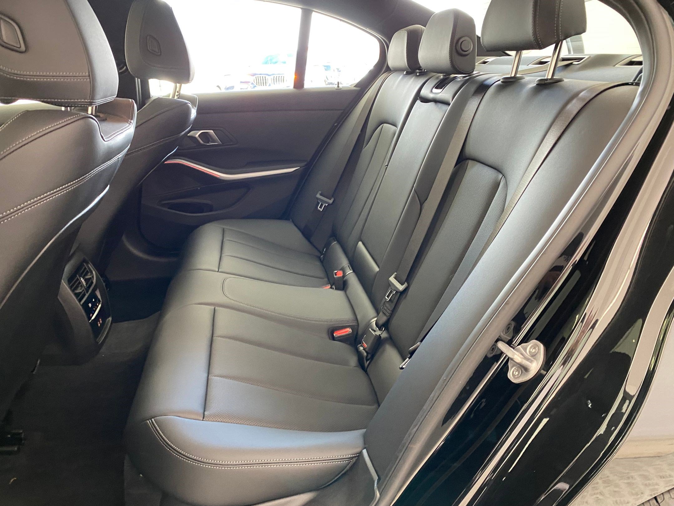 Used 2025 BMW 330i xDrive 330i xDrive w/ Convenience Package image 14