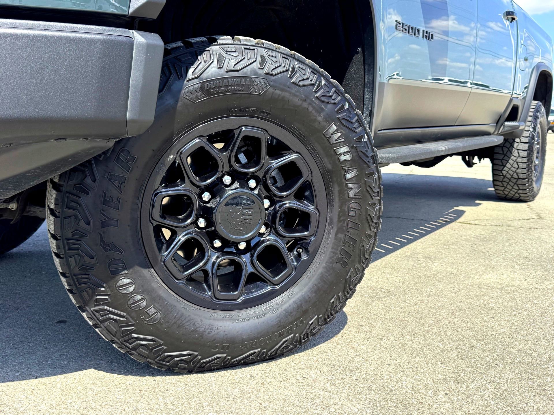 Used 2026 Chevrolet Silverado 2500 ZR2 w/ ZR2 Bison Edition image 2