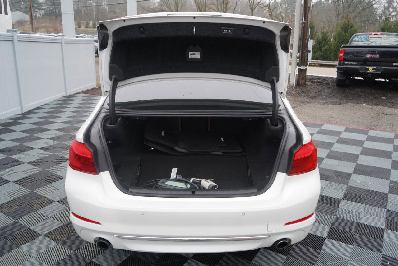 Used 2018 BMW 530e xDrive image 51