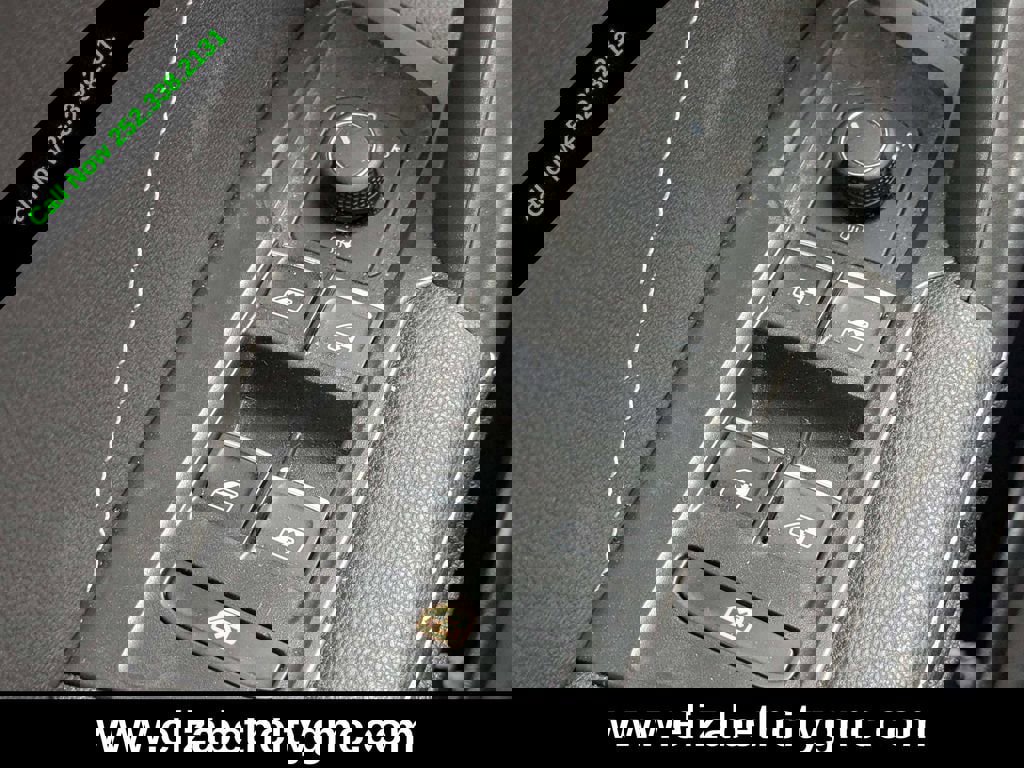 Used 2023 Volkswagen Tiguan SE image 23