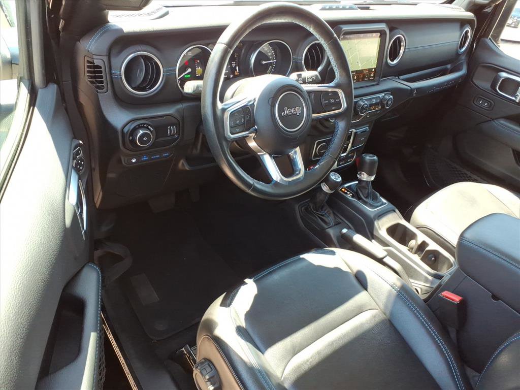 Used 2023 Jeep Wrangler Unlimited Rubicon 4xe w/ Steel Bumper Group AWD/4WD image 18