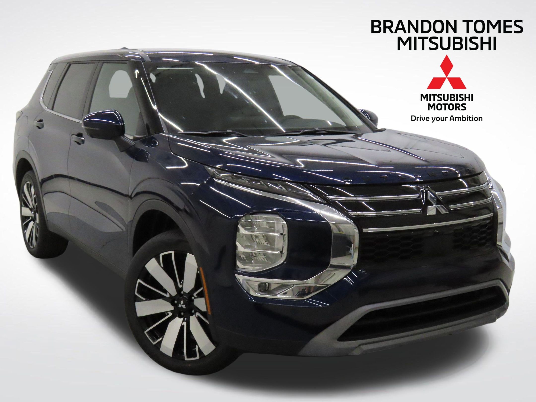 New 2025 Mitsubishi Outlander SE