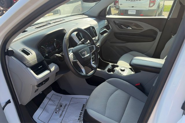 Used 2023 GMC Terrain SLE w/ Driver Convenience Package AWD/4WD image 9