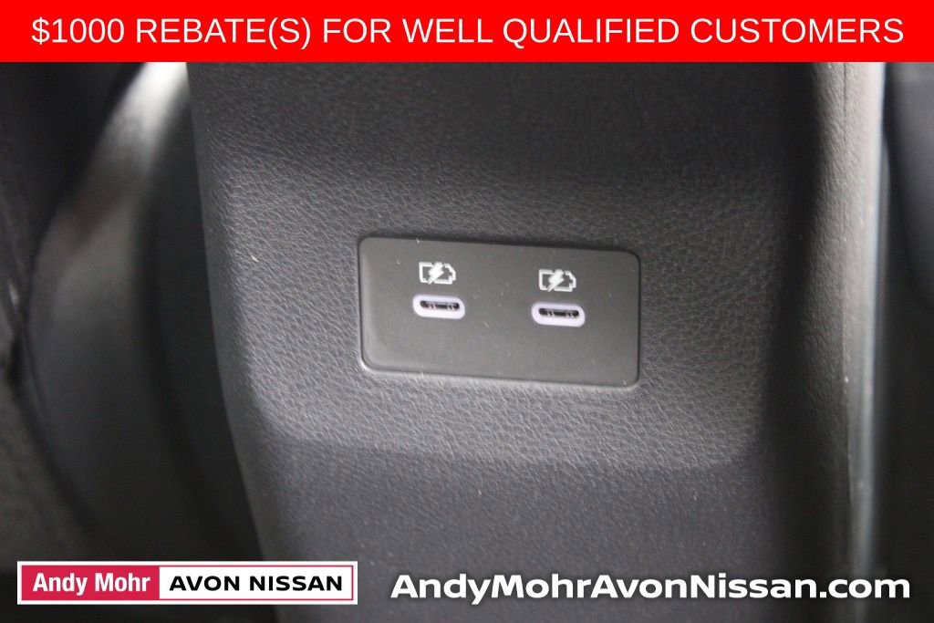 New 2026 Nissan Kicks SR w/ Cold Weather Package image 17