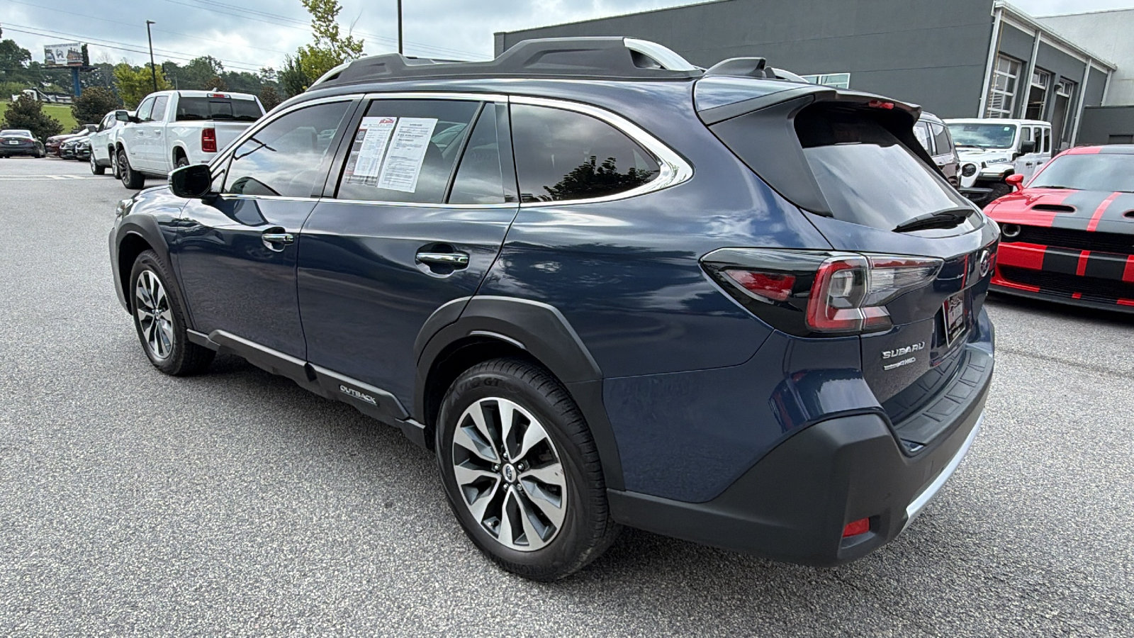 Used 2023 Subaru Outback Touring XT AWD/4WD image 10