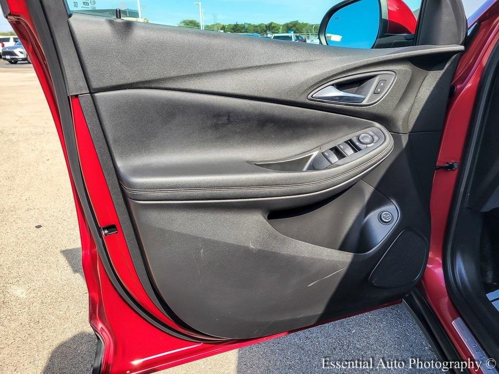 Used 2021 Buick Encore GX Select image 18