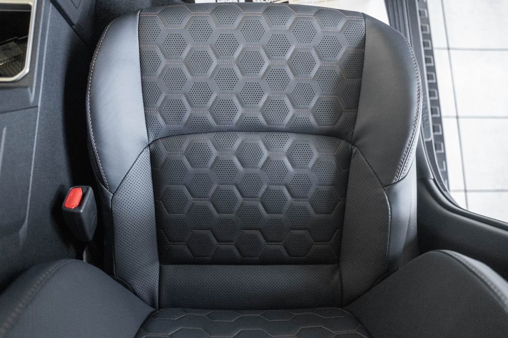 New 2026 Toyota 4Runner 4WD image 36
