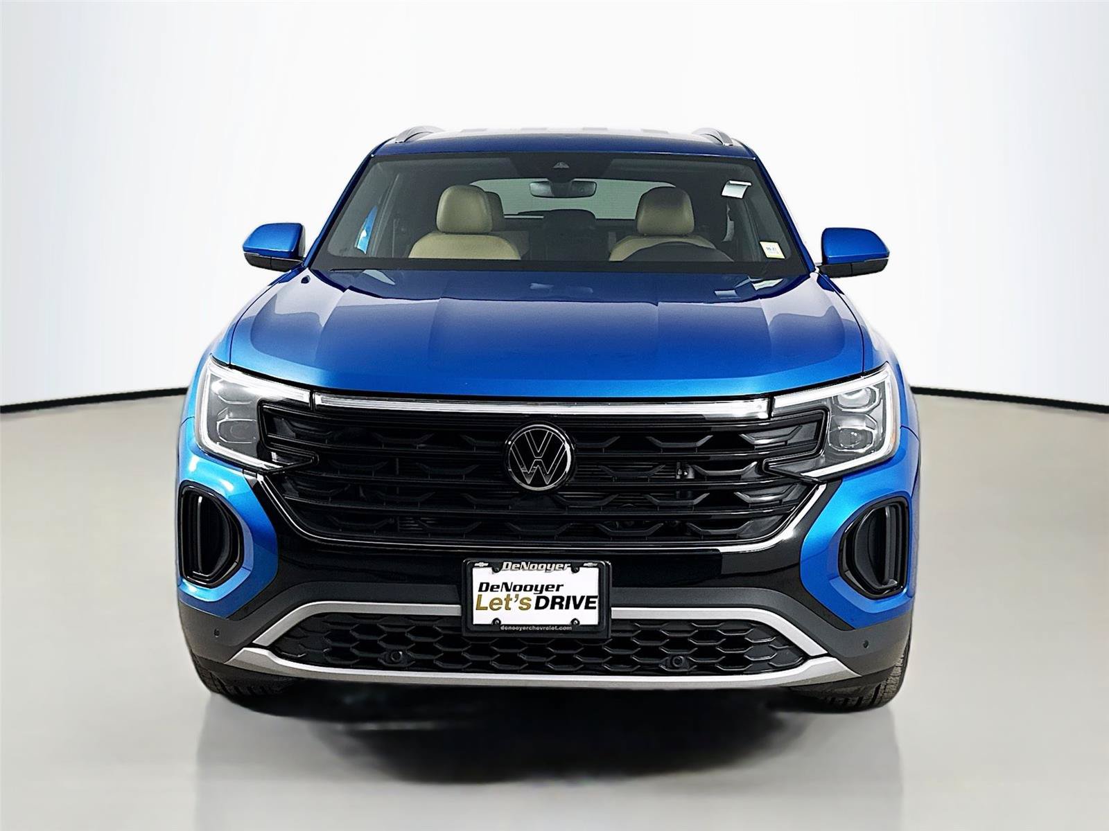Used 2024 Volkswagen Atlas Cross Sport SE AWD/4WD image 4