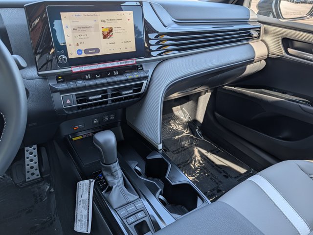 Used 2026 Toyota Camry SE FWD image 24