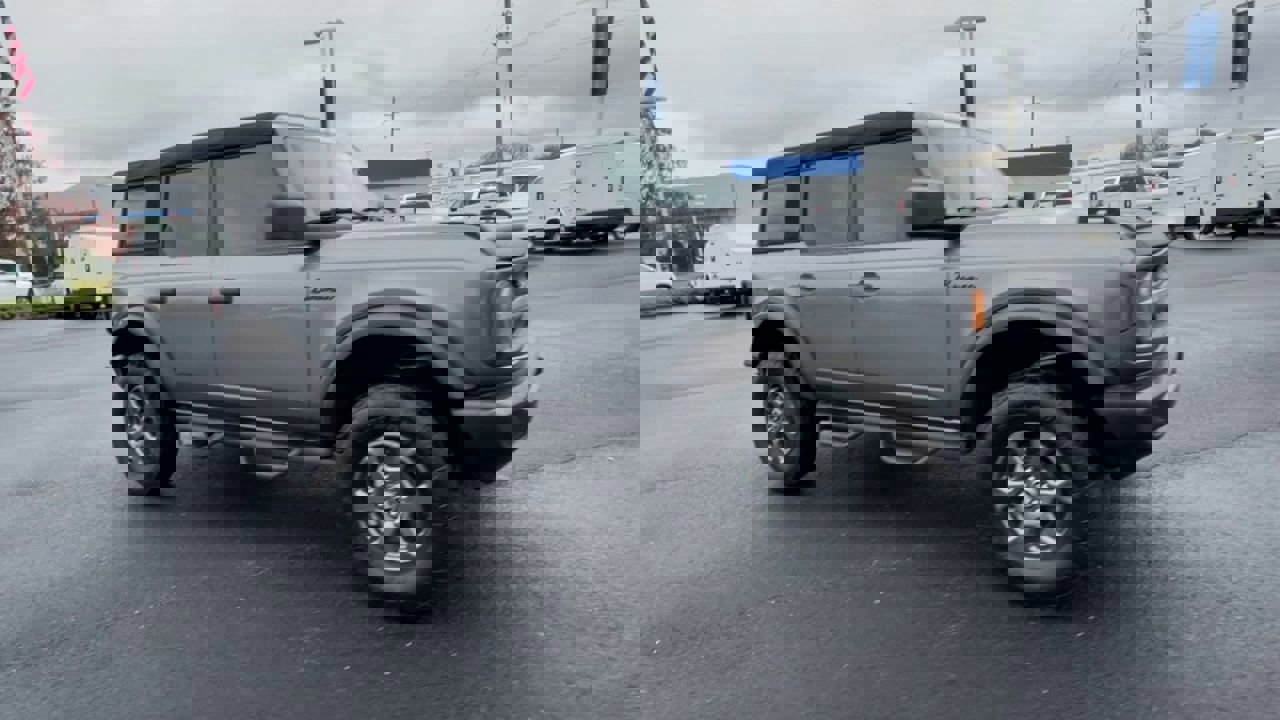 Used 2023 Ford Bronco Big Bend image 2