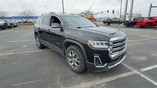Used 2023 GMC Acadia SLT image 2