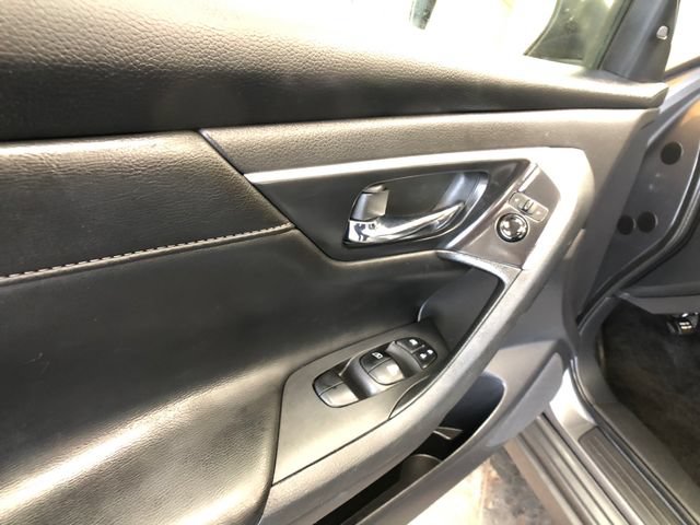 Used 2018 Nissan Altima 2.5 SL FWD image 12