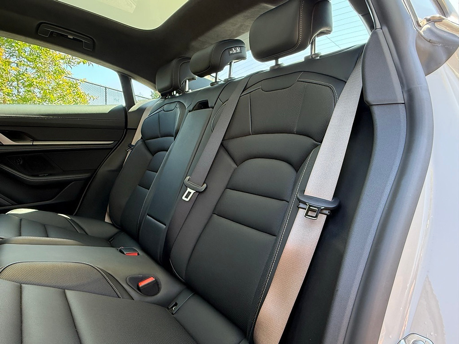 New 2025 Porsche Taycan Turbo AWD/4WD image 29