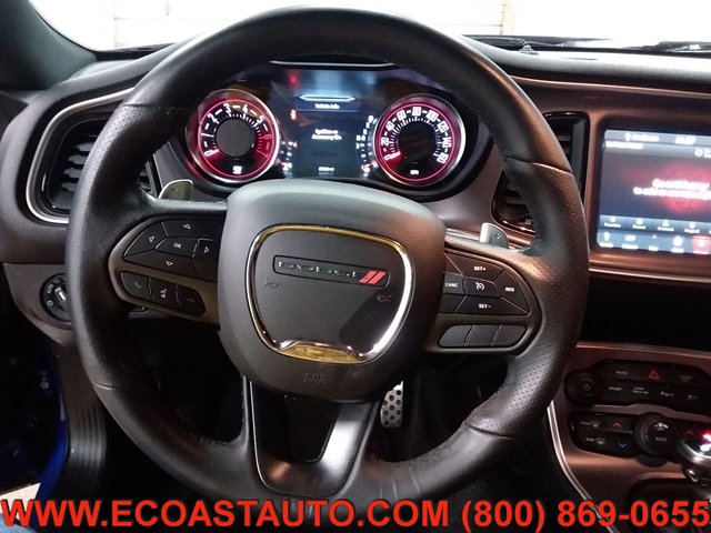 Used 2022 Dodge Challenger R/T RWD image 10