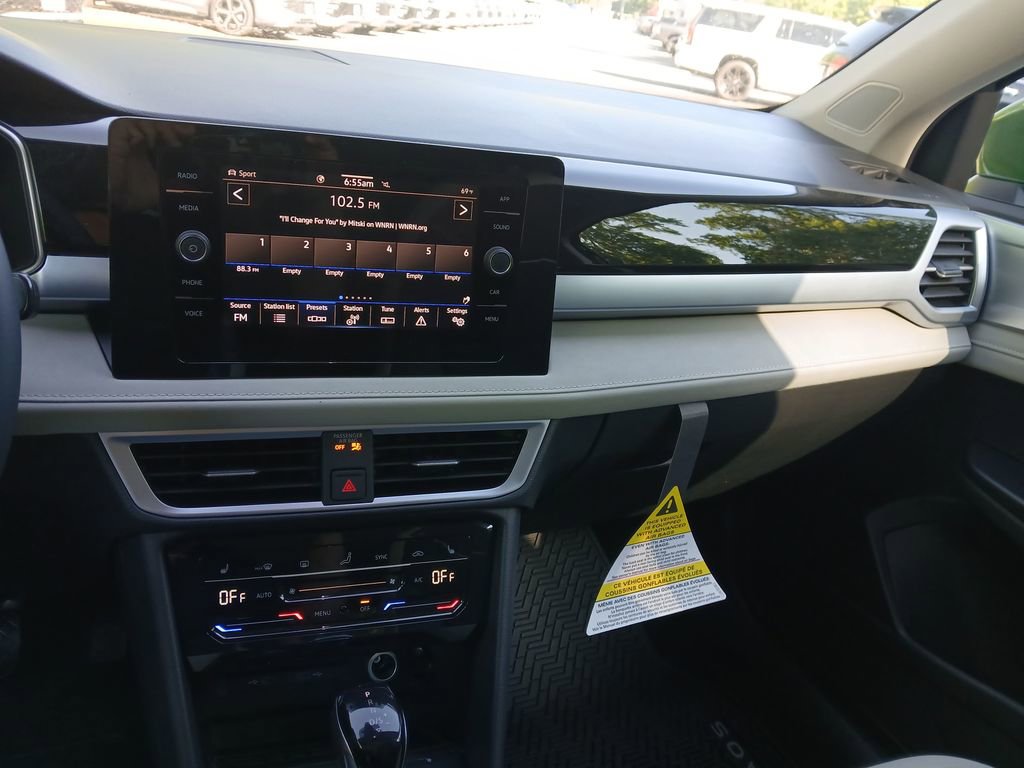 New 2026 Volkswagen Taos SE AWD/4WD image 17