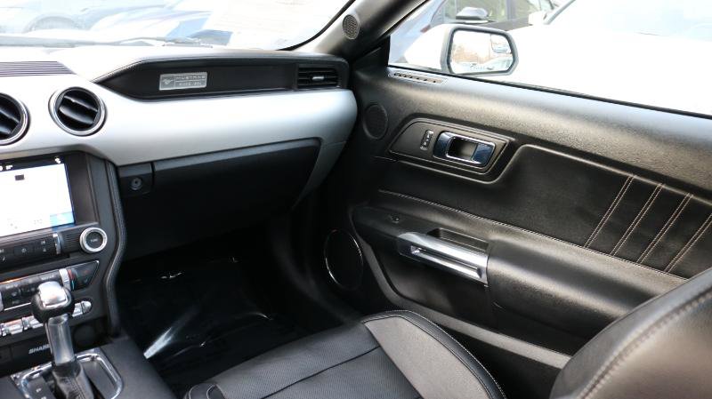 Used 2016 Ford Mustang Premium image 24