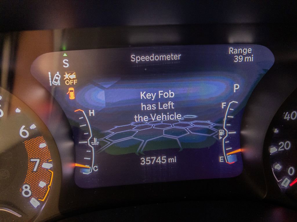 Used 2025 Jeep Compass Limited image 17