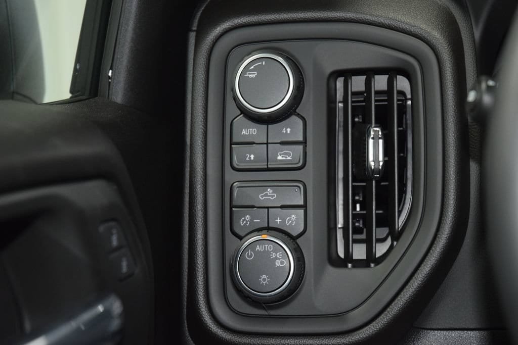New 2026 Chevrolet Silverado 1500 Custom w/ Rally Edition AWD/4WD image 38