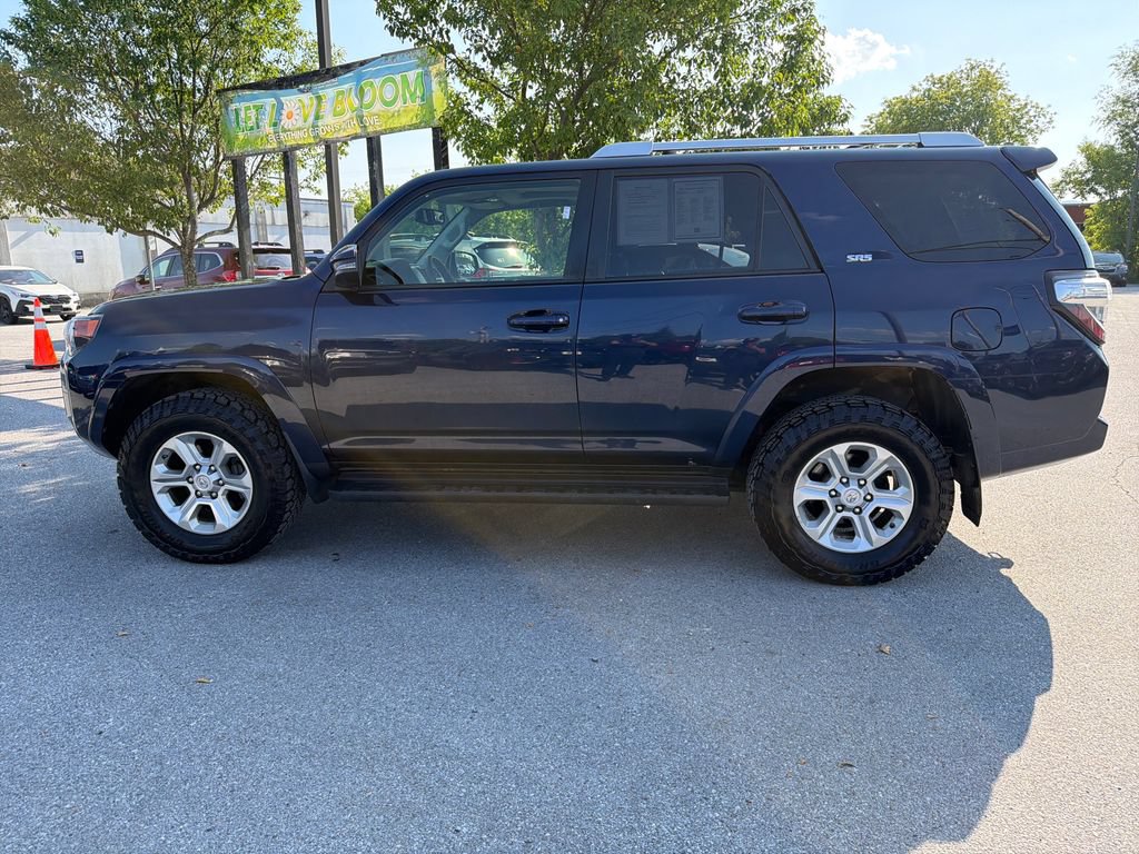 Used 2017 Toyota 4Runner SR5 Premium AWD/4WD image 9