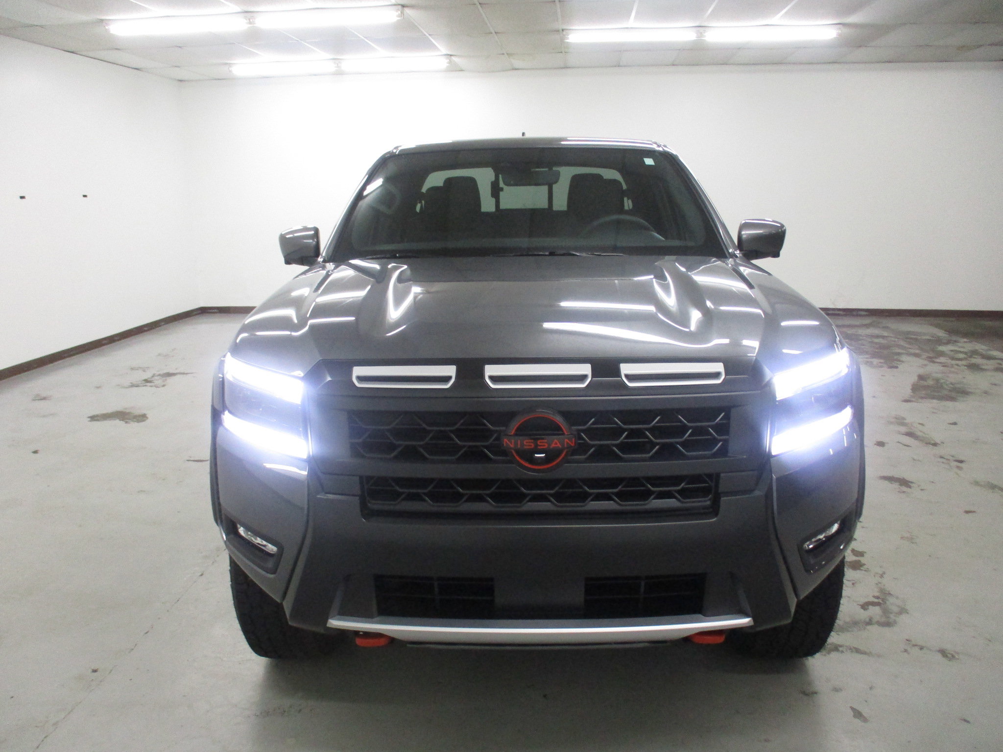 New 2026 Nissan Frontier PRO-4X w/ Pro Premium Package AWD/4WD image 2