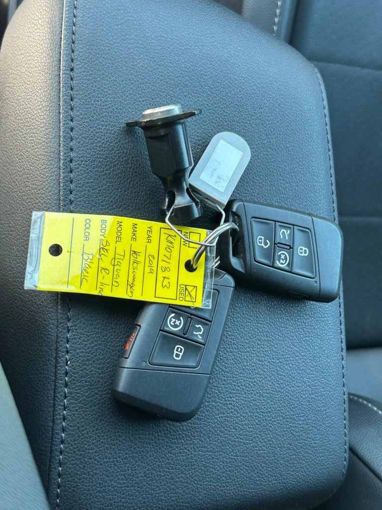 Used 2019 Volkswagen Tiguan SEL R-Line image 64