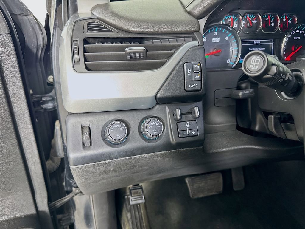 Used 2018 Chevrolet Tahoe LT image 10