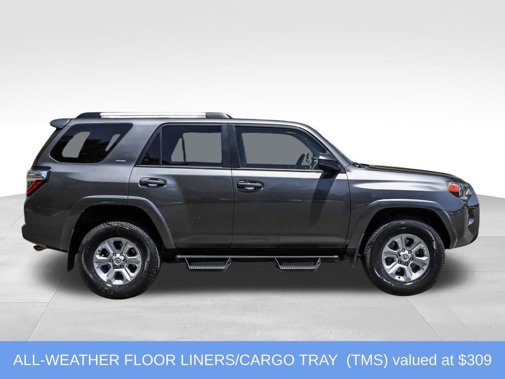 Used 2023 Toyota 4Runner SR5 AWD/4WD image 4