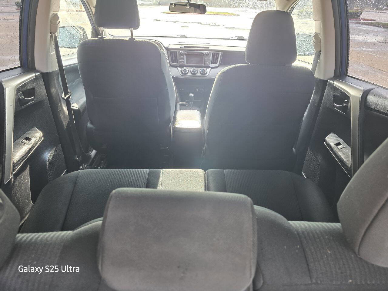 Used 2015 Toyota RAV4 LE FWD image 17
