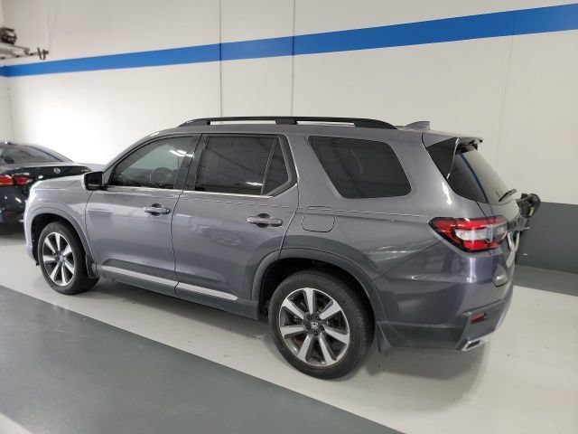 Used 2025 Honda Pilot Elite image 8