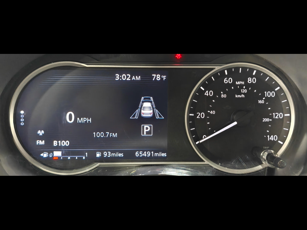 Used 2024 Nissan Versa SV FWD image 40