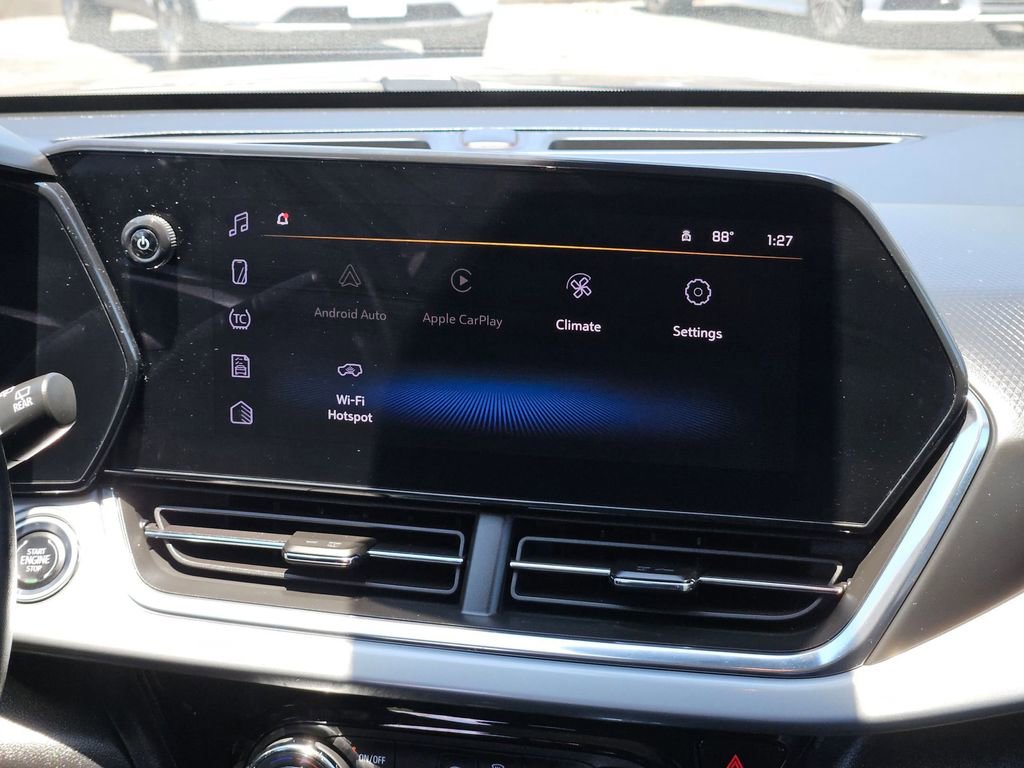 Used 2025 Chevrolet Trax LT w/ LT Convenience Package FWD image 20
