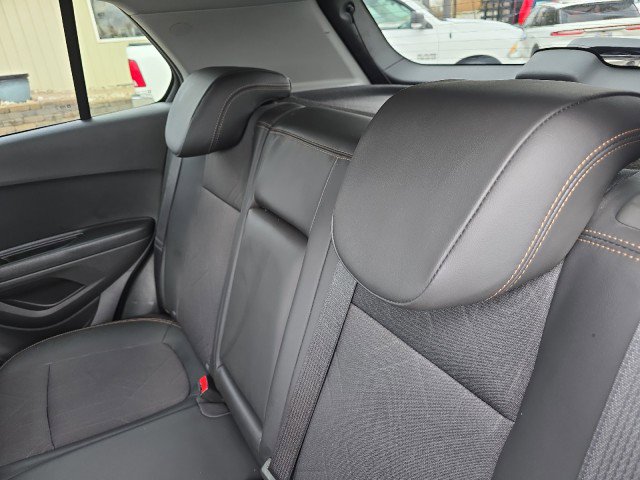 Used 2022 Chevrolet Trax LT w/ LT Convenience Package image 30