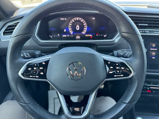 Certified 2024 Volkswagen Tiguan SE R-Line AWD/4WD image 16