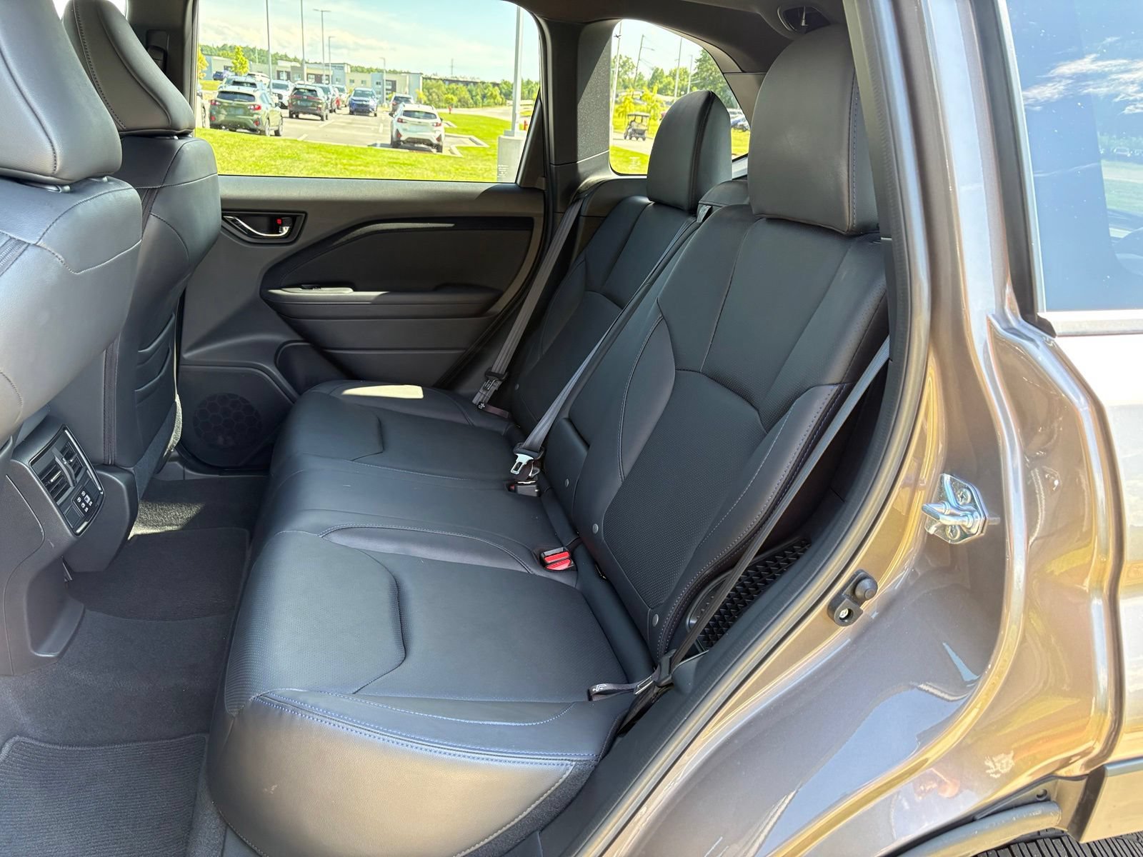 Used 2025 Subaru Forester Limited w/ Popular Package AWD/4WD image 32
