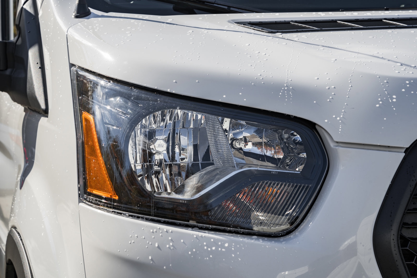 New 2026 Ford Transit 250 148 Medium Roof w/ Load Area Protection Package image 11